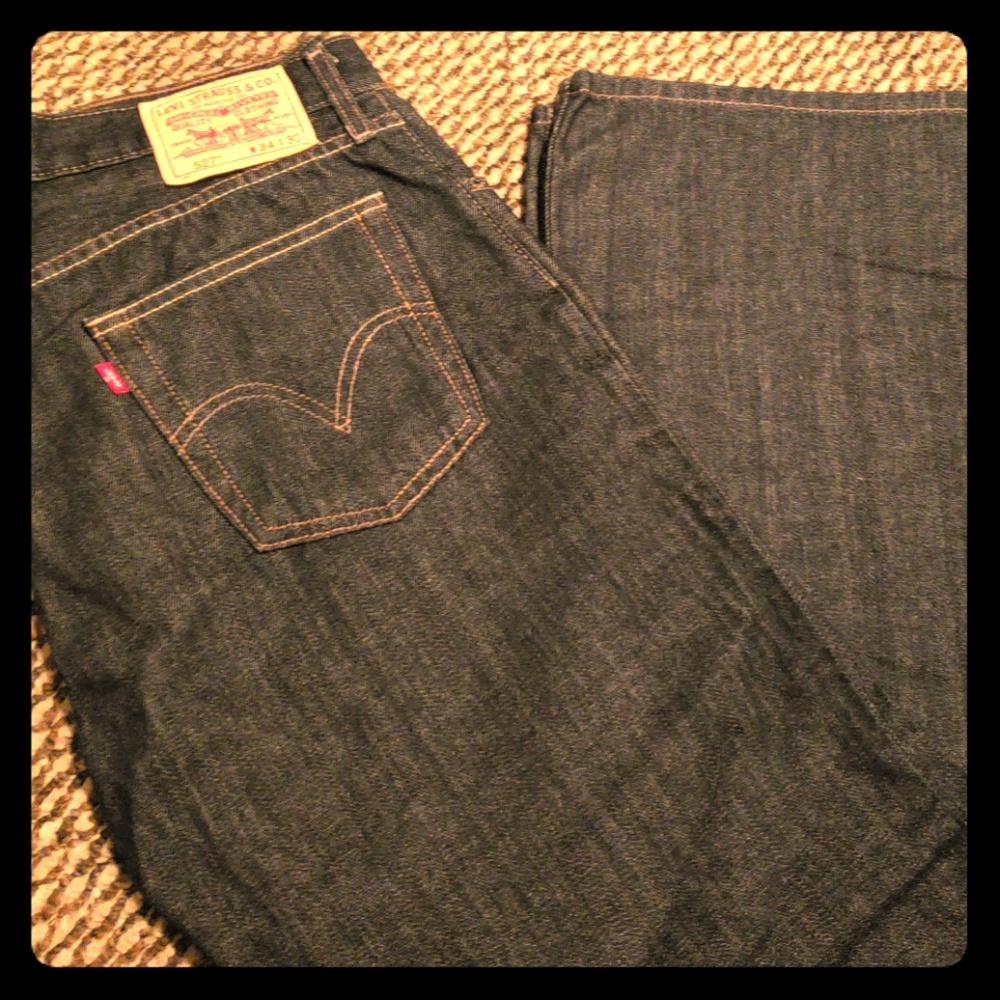 Men's Levi's 34x30 style 527